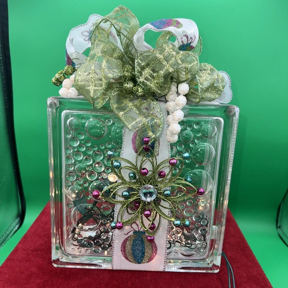 Christmas holiday Lighted Clear Illuminated Glass‎ Block Flowers/ribbons Present